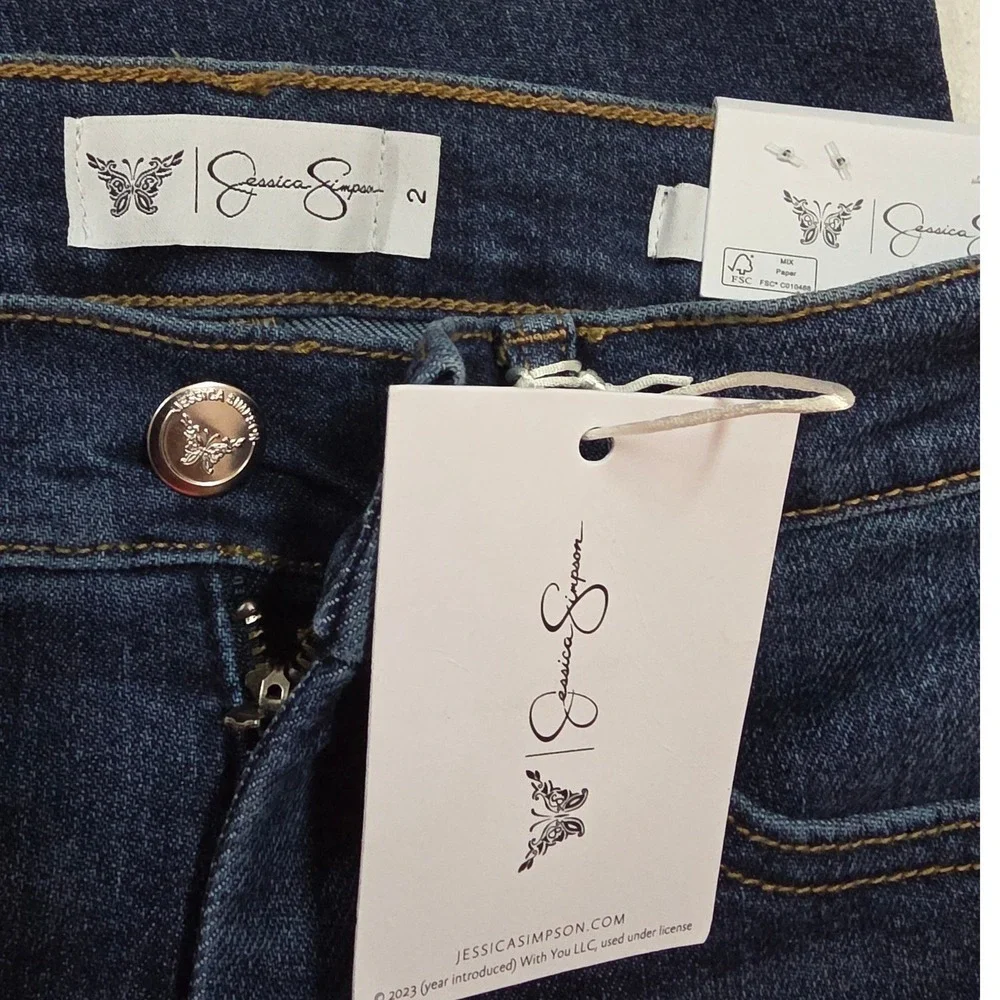 Jessica Simpson Daisy Fitted Flare Jeans Medium Wash Blue High Rise Size 2 NEW